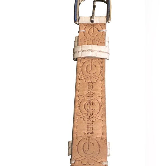 Juicy Couture White Leather Watch silver tone case white dial good condition - Picture 6 of 11